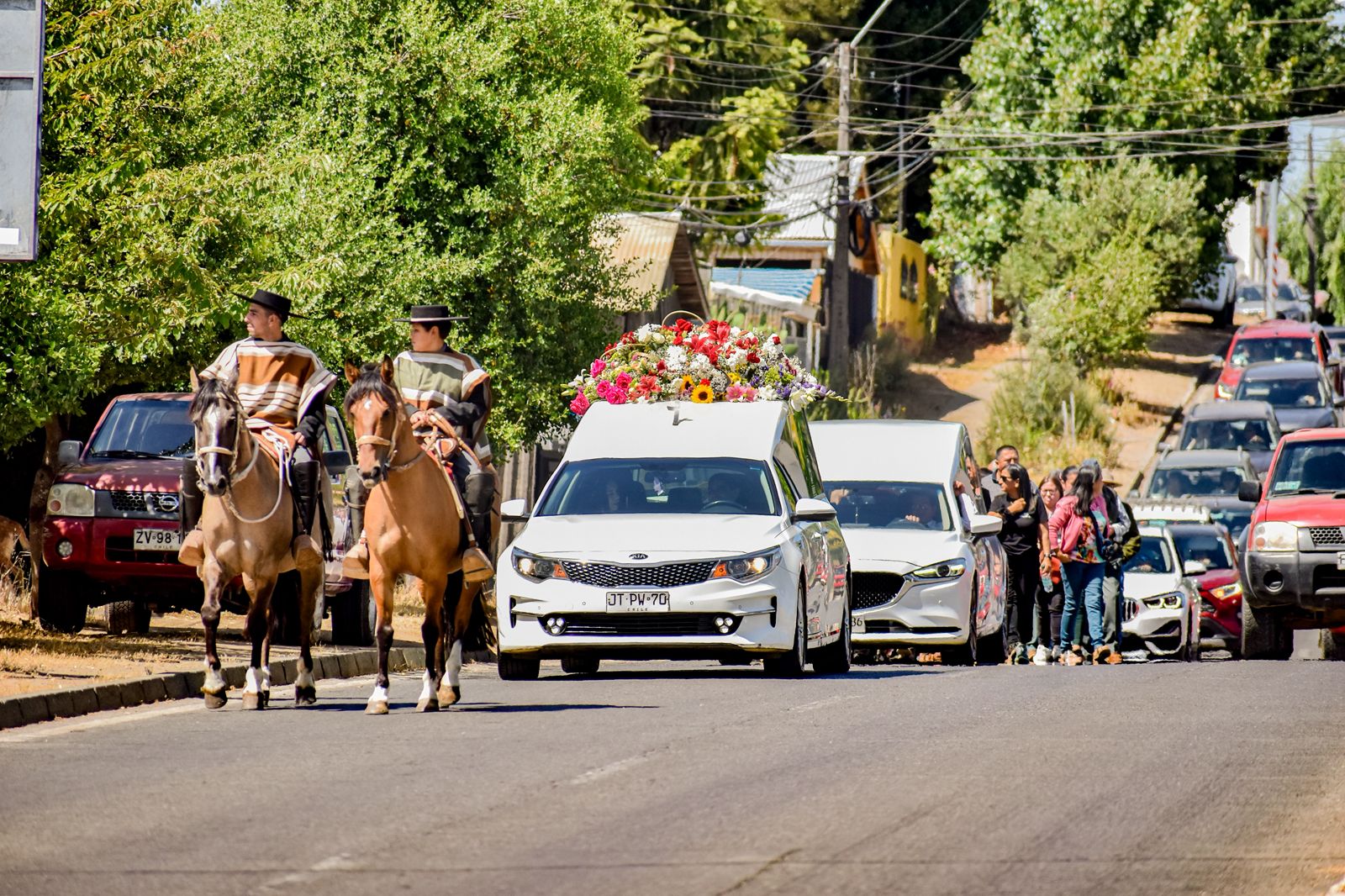 Cortejo acompañado por Funeraria Bustos